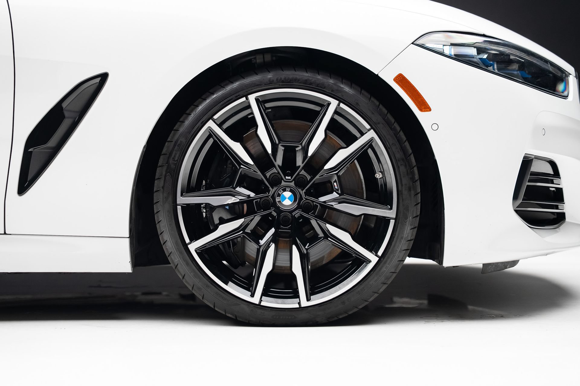 Used 2023 BMW M850i xDrive Convertible AWD/4WD image 43