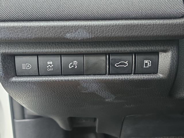 Used 2025 Toyota Camry LE image 25