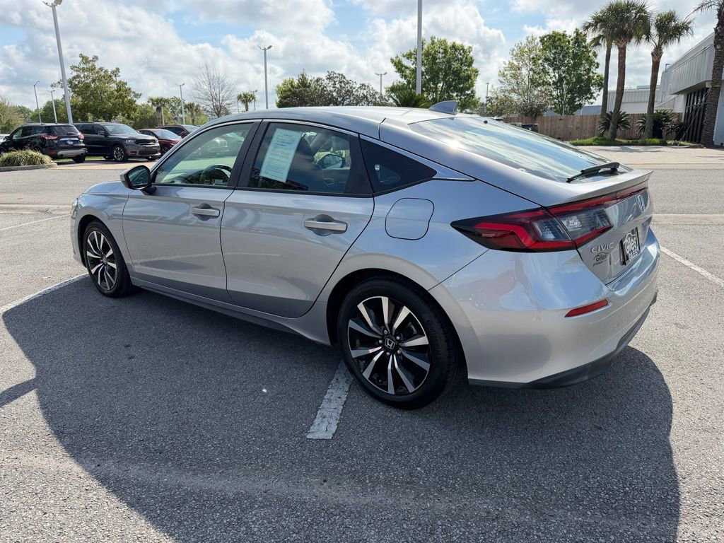 Used 2024 Honda Civic EX-L image 3