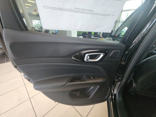New 2026 Jeep Compass Latitude image 17