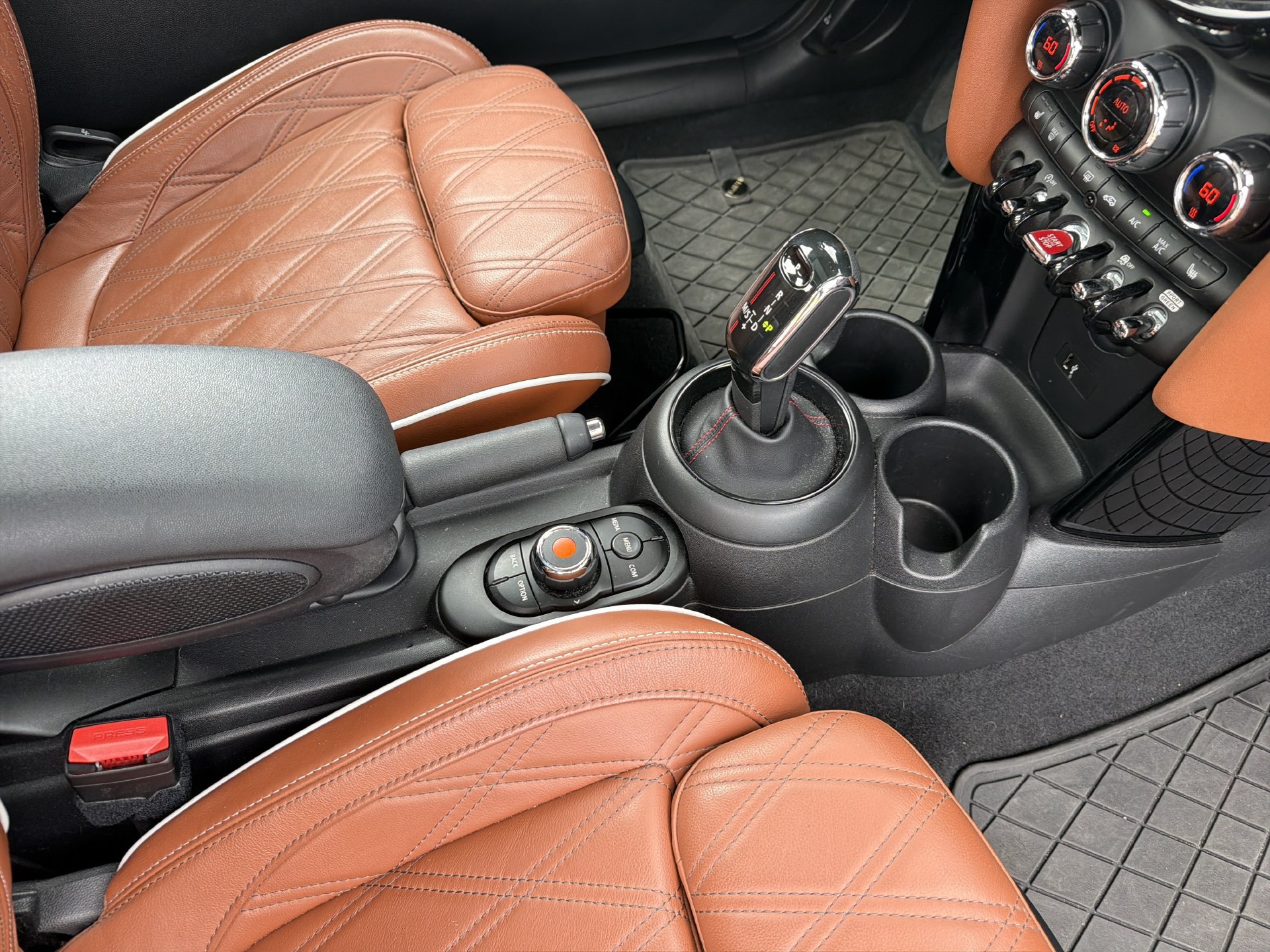 Used 2020 MINI Cooper S w/ Signature Upholstery Package FWD image 19