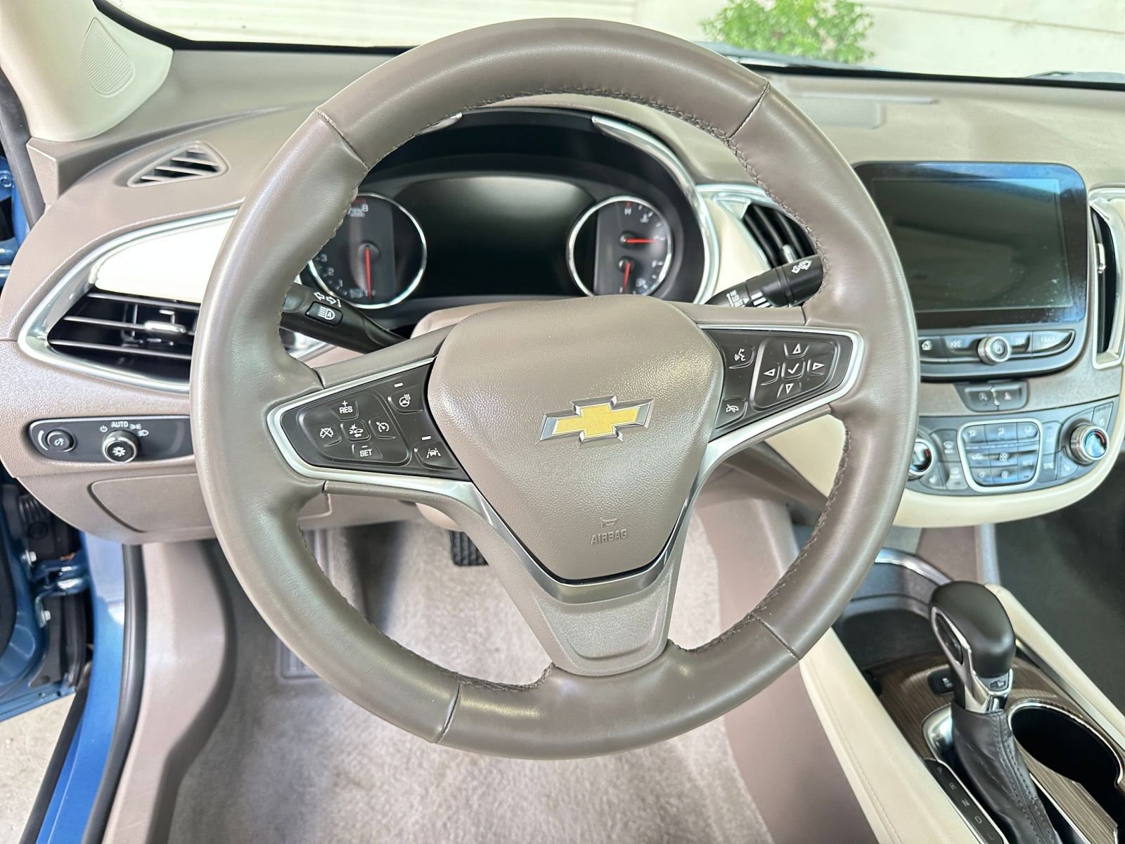 Used 2024 Chevrolet Malibu LT image 28