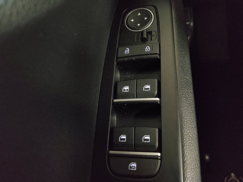 Used 2025 Kia Soul LX FWD image 27