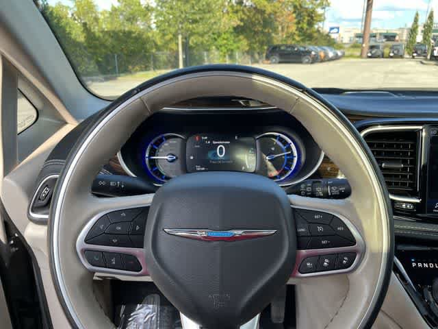 Used 2021 Chrysler Pacifica Limited FWD image 21
