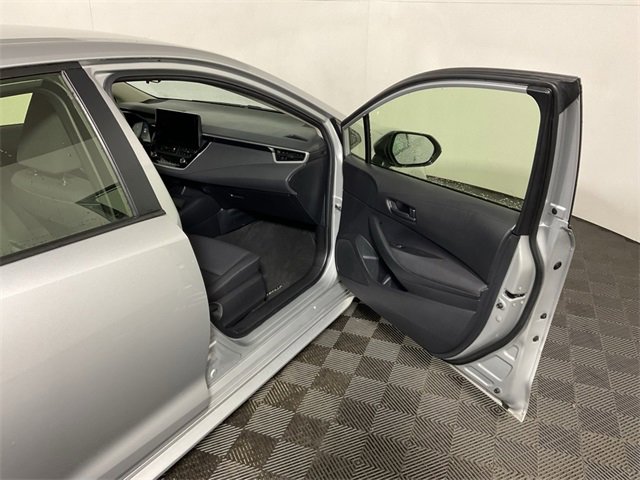 Used 2024 Toyota Corolla LE image 34