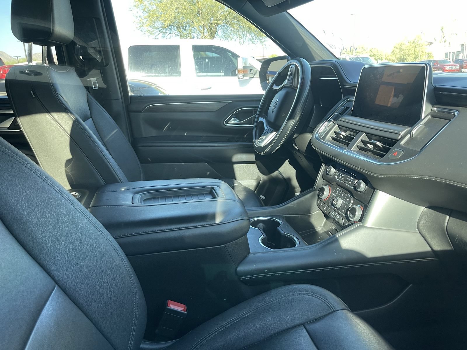 Used 2022 Chevrolet Suburban Z71 AWD/4WD image 7