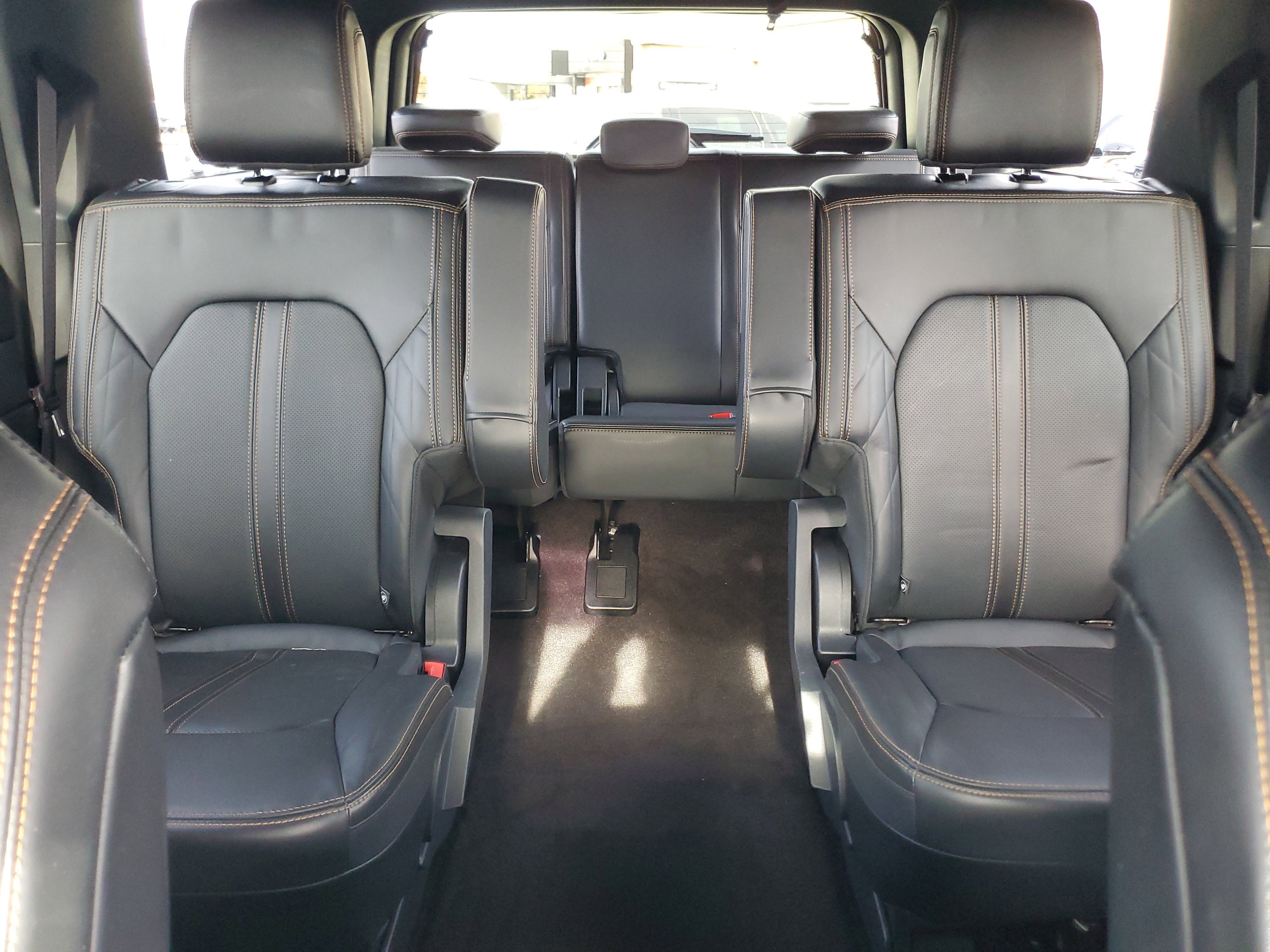 Used 2023 Ford Expedition Platinum image 19