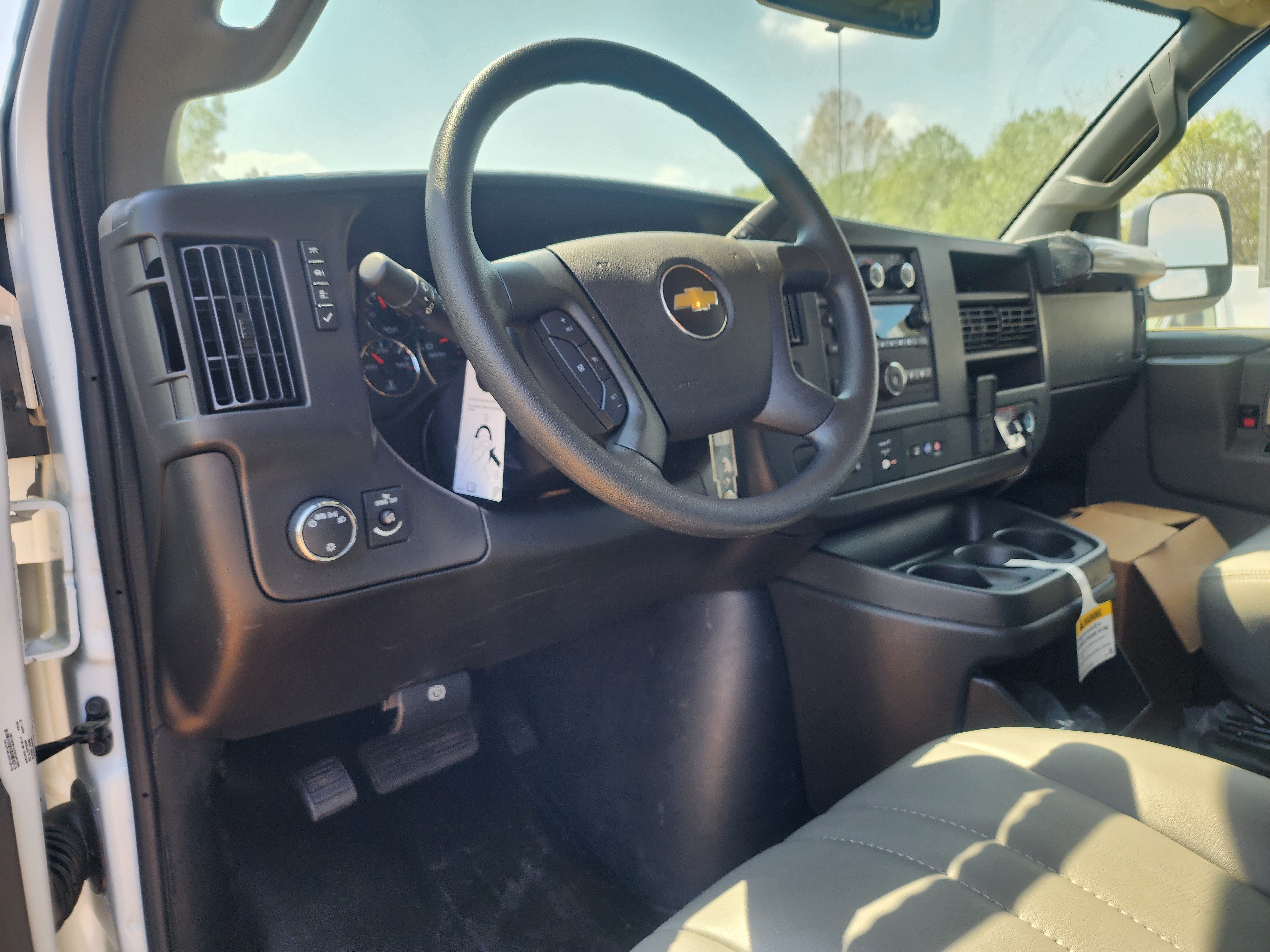New 2025 Chevrolet Express 2500 Extended w/ Driver Convenience Package RWD image 24