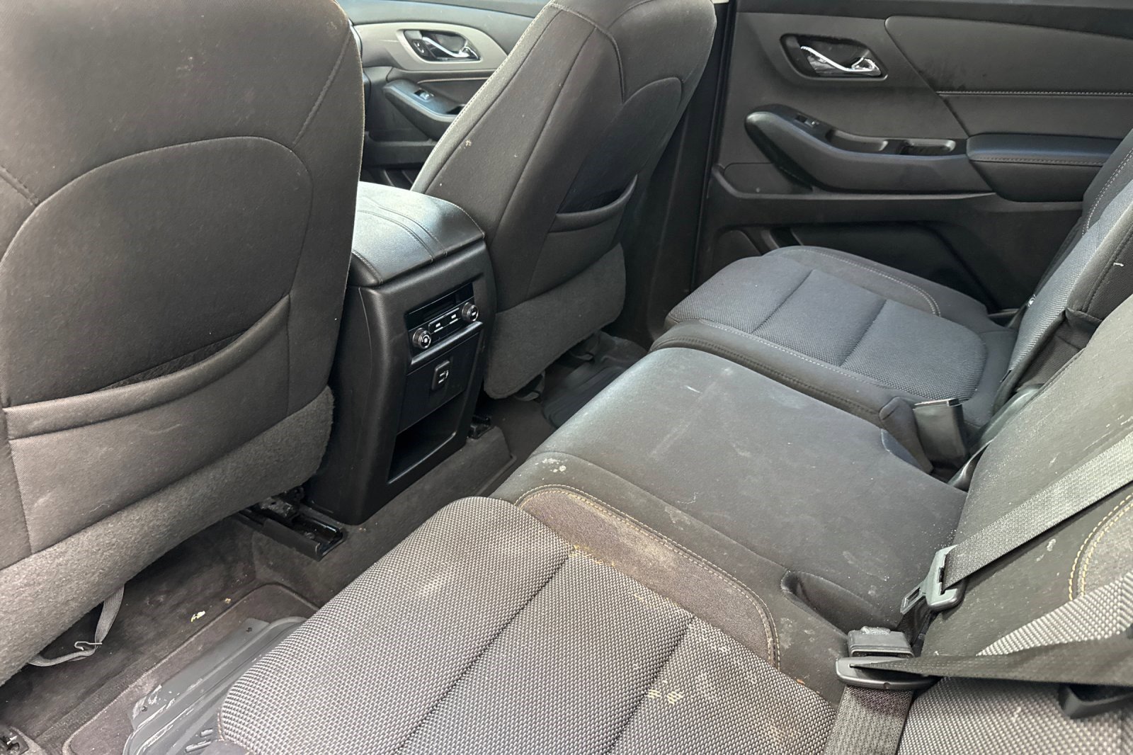 Used 2020 Chevrolet Traverse LS image 26