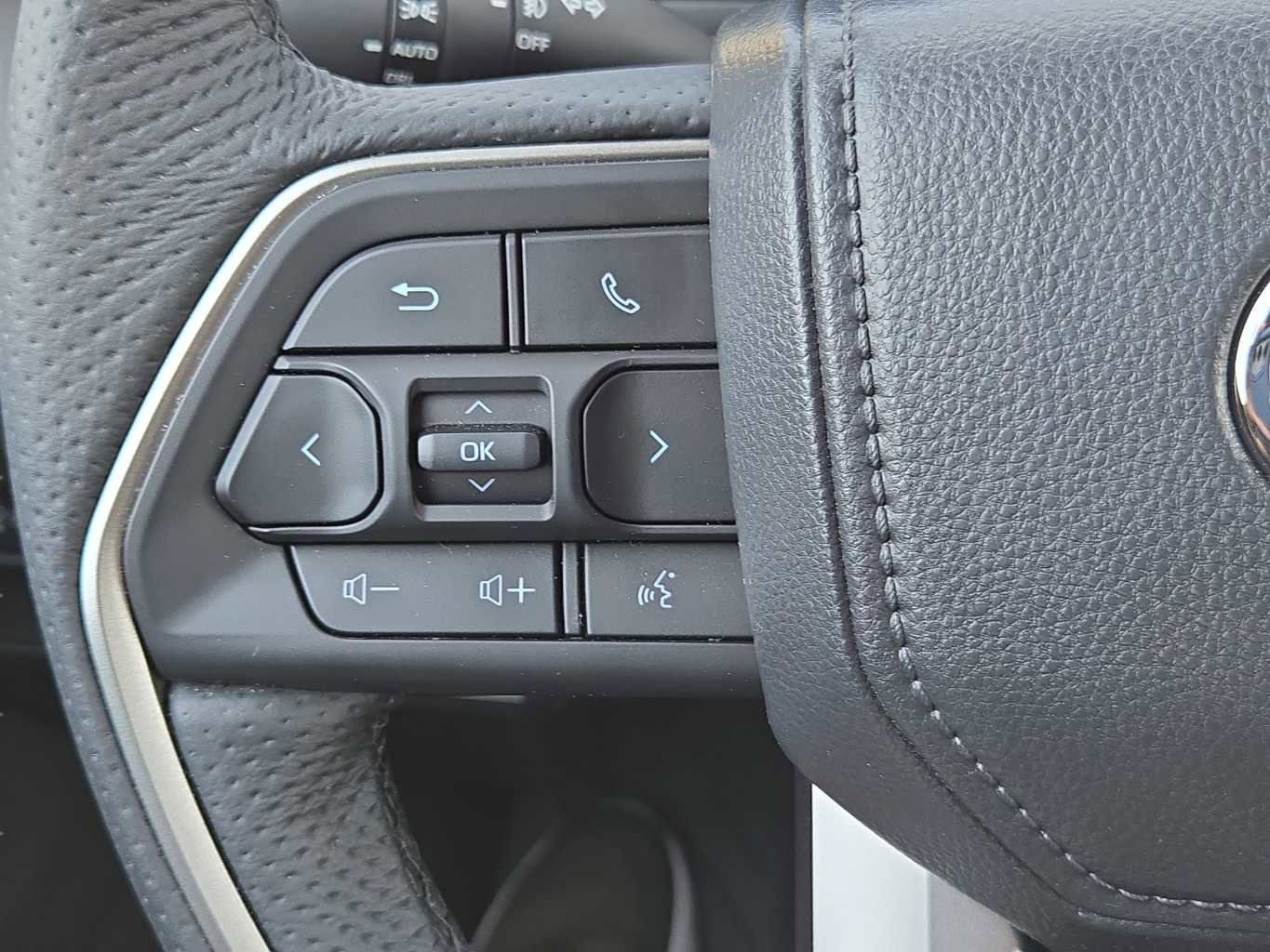 New 2025 Toyota Tundra Limited image 22