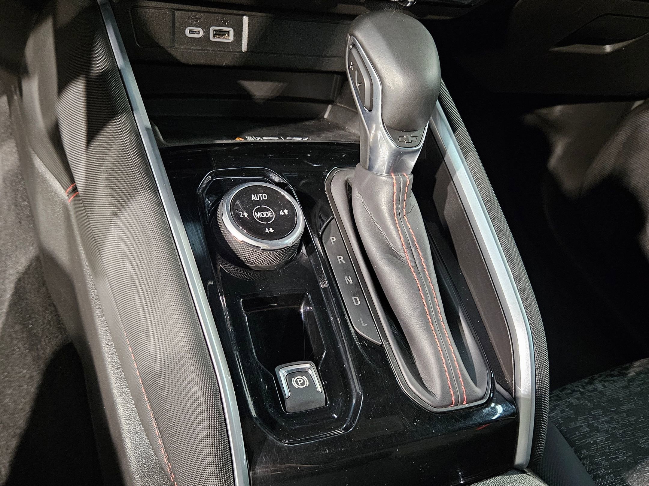 Used 2025 Chevrolet Colorado Z71 image 32