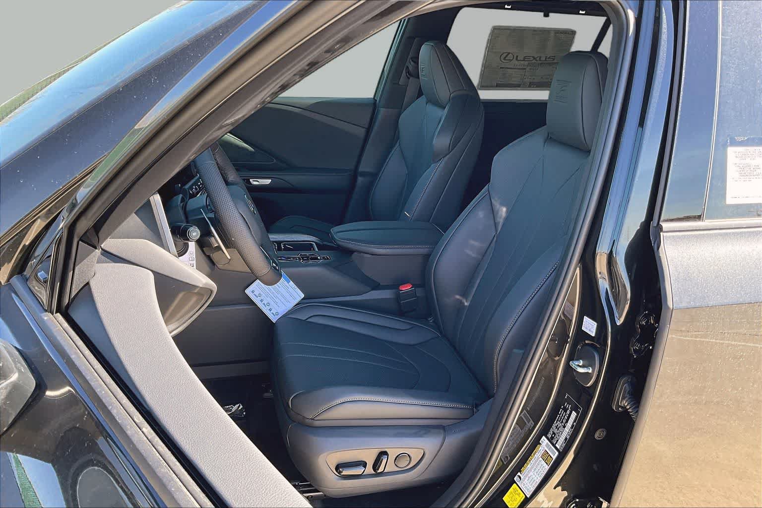 New 2026 Lexus TX 500h AWD w/ Technology Package image 16