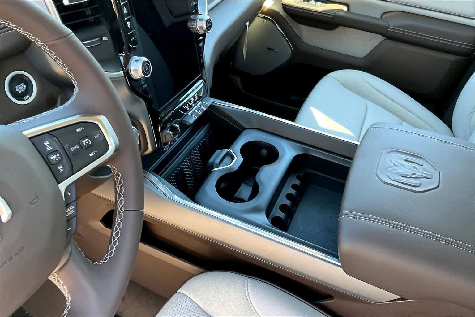 New 2027 RAM 1500 Laramie AWD/4WD image 7