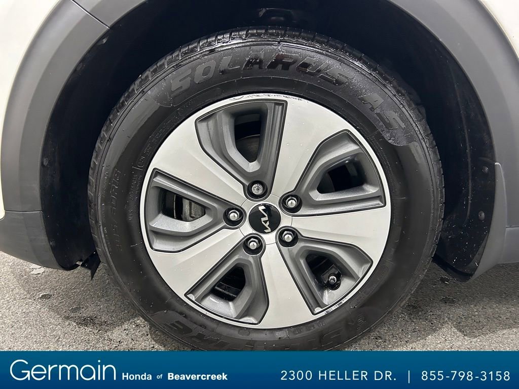 Used 2022 Kia Niro LX image 14