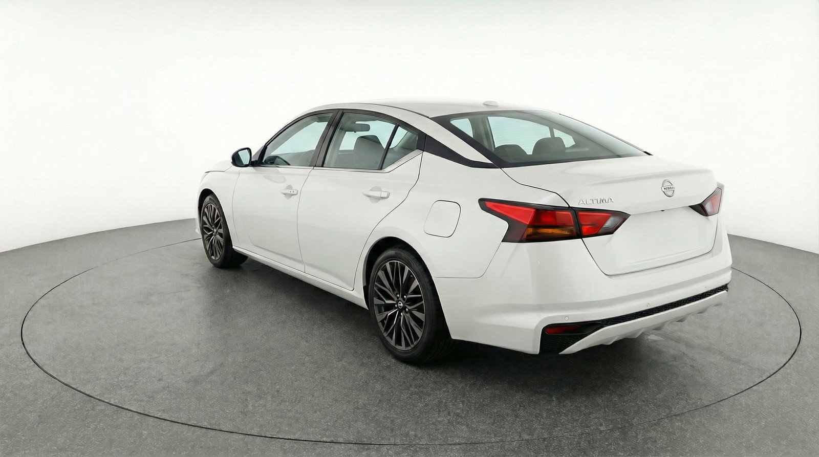 Used 2025 Nissan Altima 2.5 SV image 6