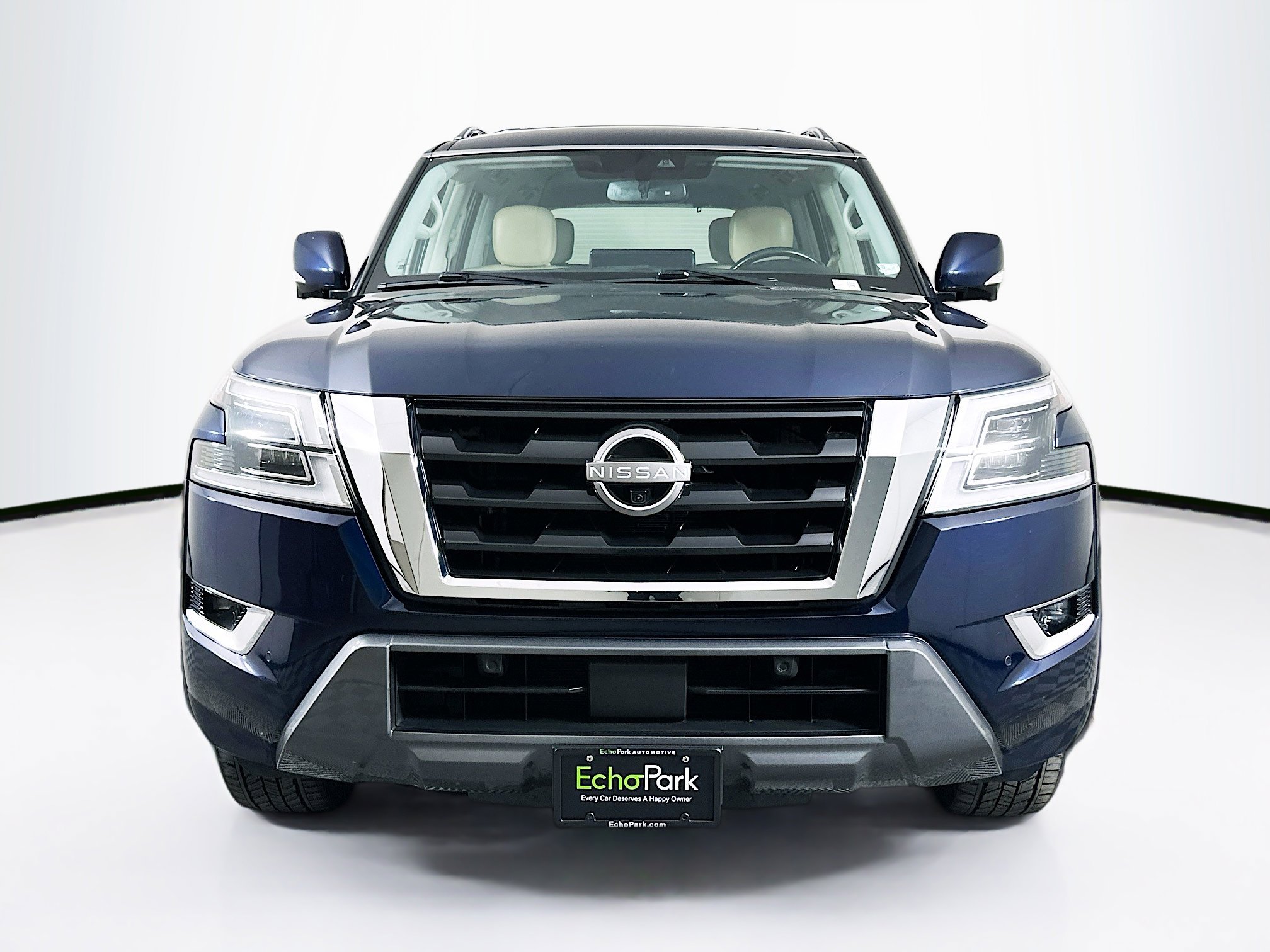 Used 2022 Nissan Armada SL w/ Captain's Chairs Package AWD/4WD image 2