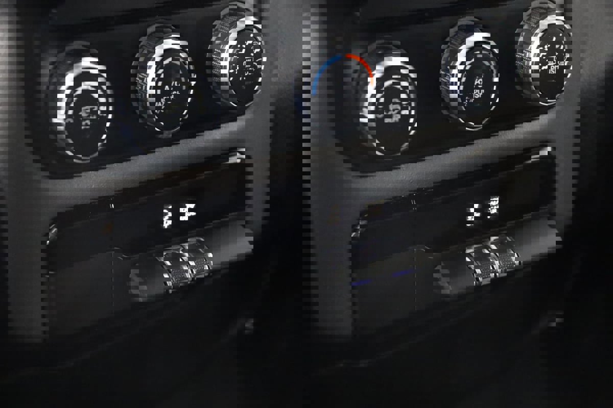 Used 2021 RAM 1500 Big Horn image 14