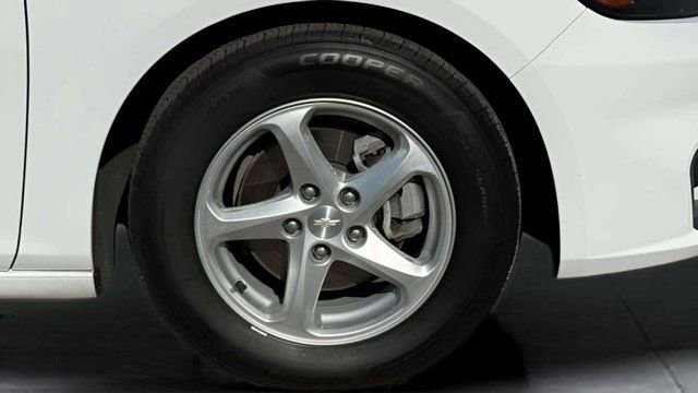 Used 2018 Chevrolet Malibu LS image 33