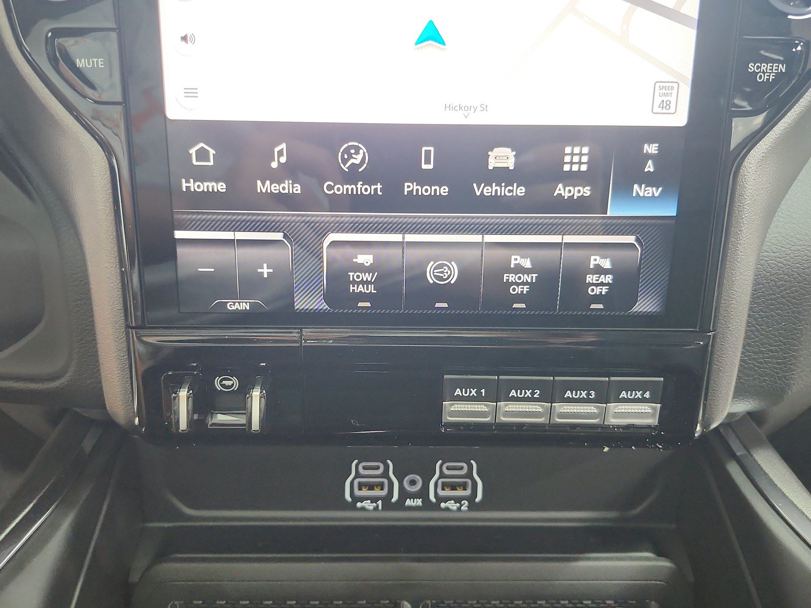 New 2026 RAM 2500 Laramie AWD/4WD image 32