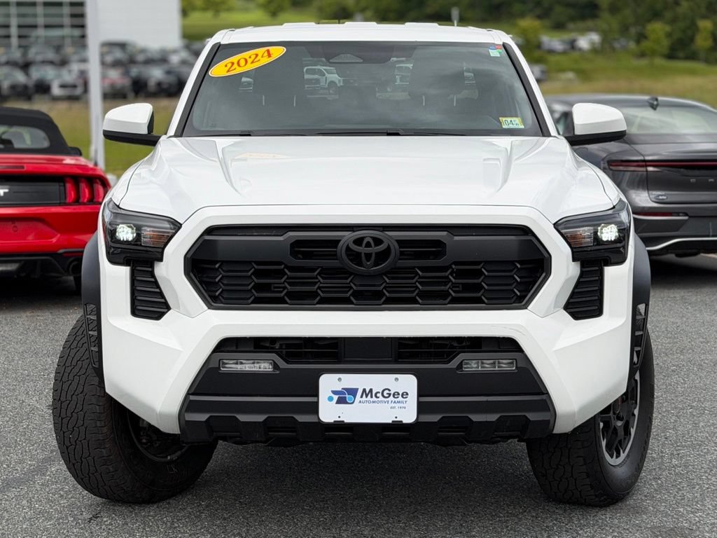 Certified 2024 Toyota Tacoma TRD Off-Road AWD/4WD image 2