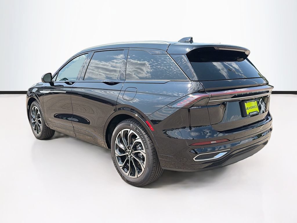 Used 2026 Lincoln Nautilus Reserve AWD/4WD image 7