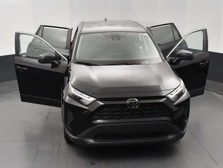 Used 2025 Toyota RAV4 LE FWD image 10