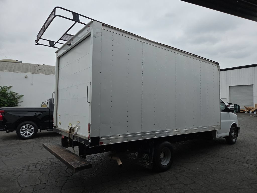 Used 2021 Chevrolet Express 3500 w/ Power Convenience Package RWD image 4