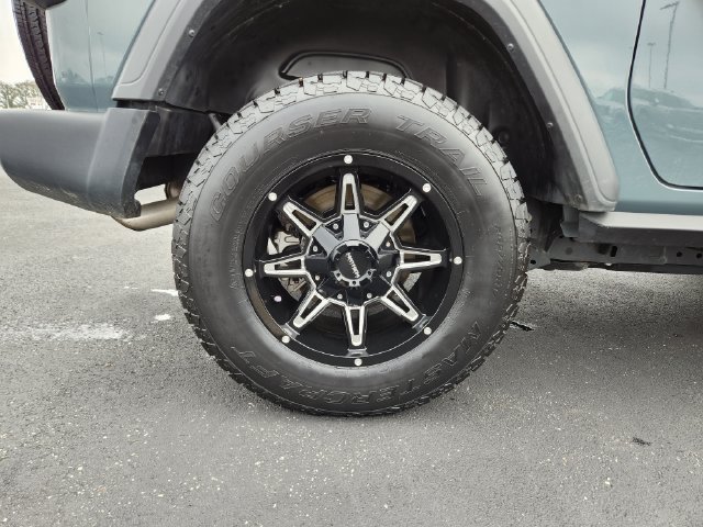 Used 2025 Jeep Wrangler Sport AWD/4WD image 26