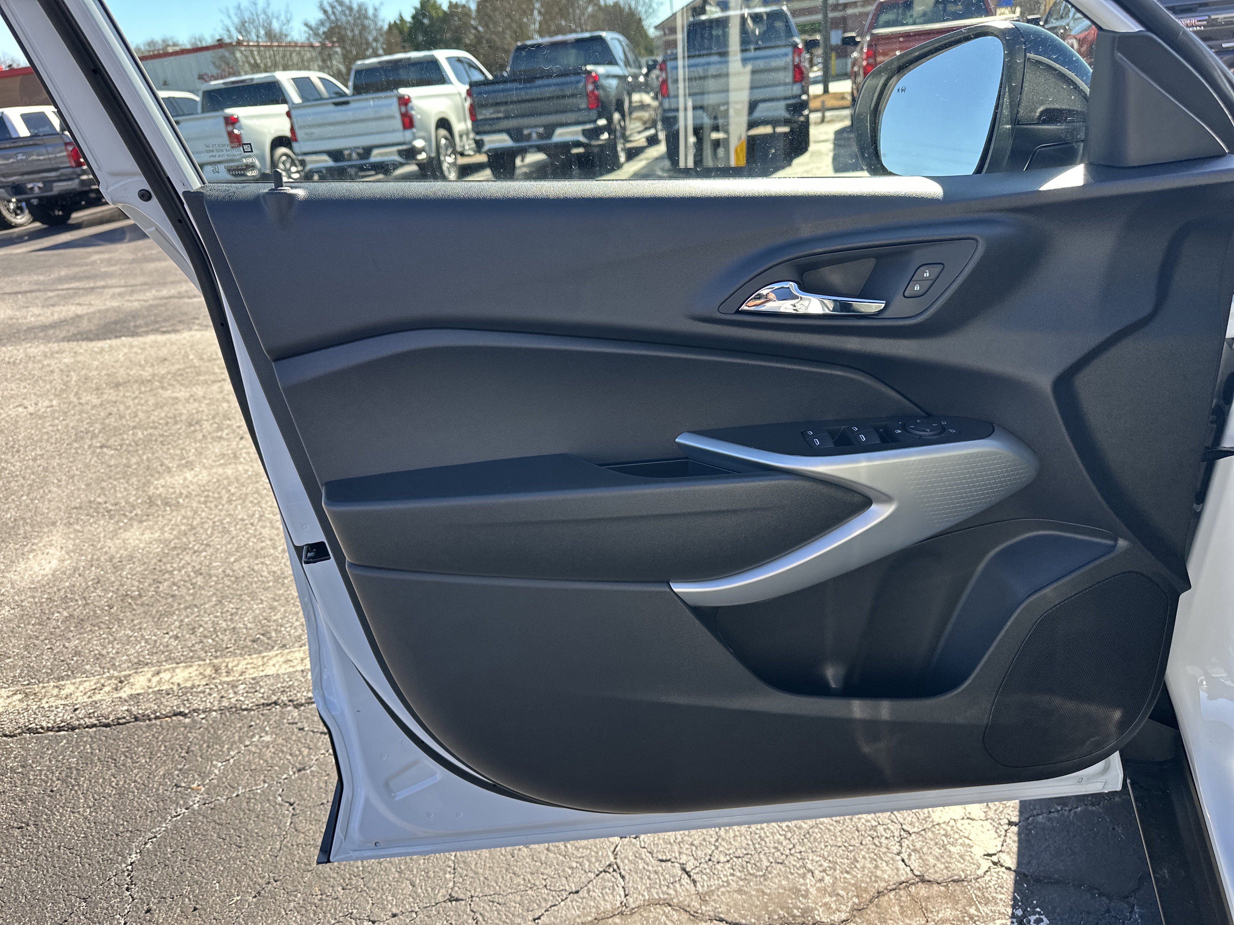 New 2026 Chevrolet Trax RS w/ Driver Confidence Package FWD image 12