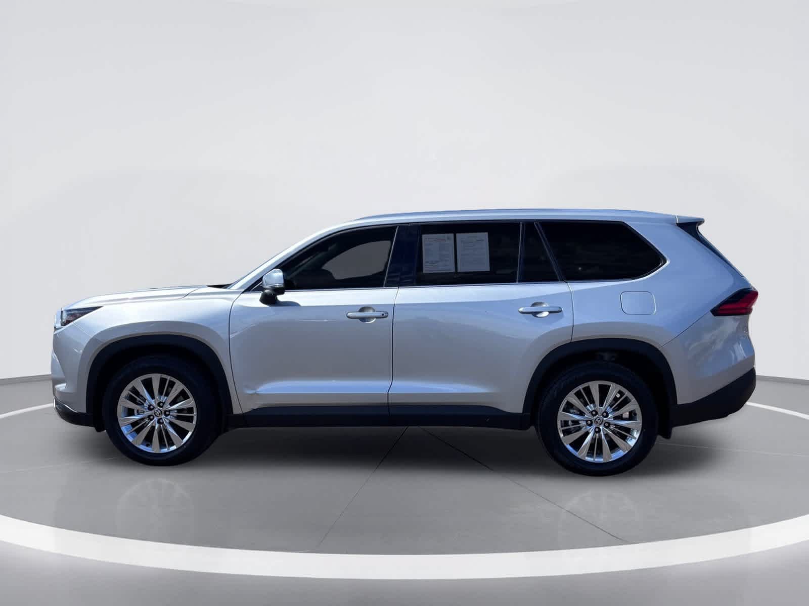 Used 2024 Toyota Grand Highlander AWD image 4