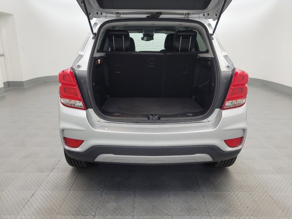 Used 2020 Chevrolet Trax LT w/ Redline Edition AWD/4WD image 29