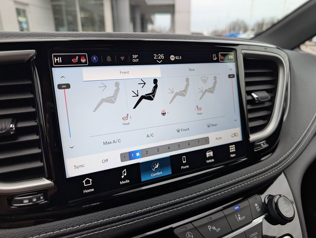 New 2026 Chrysler Pacifica Select AWD/4WD image 28
