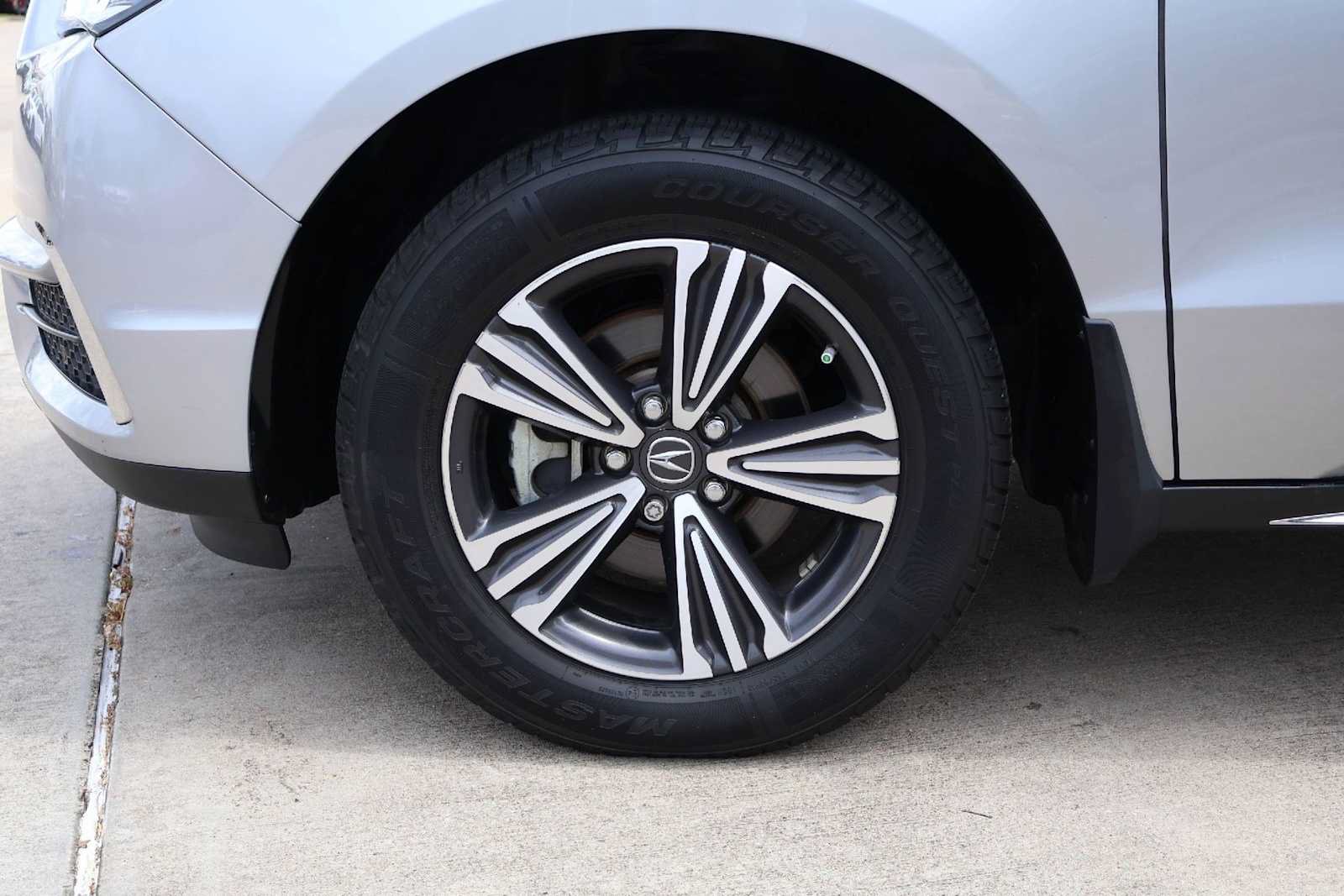 Certified 2018 Acura MDX FWD image 8