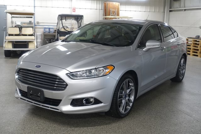 Used 2016 Ford Fusion Titanium FWD image 3