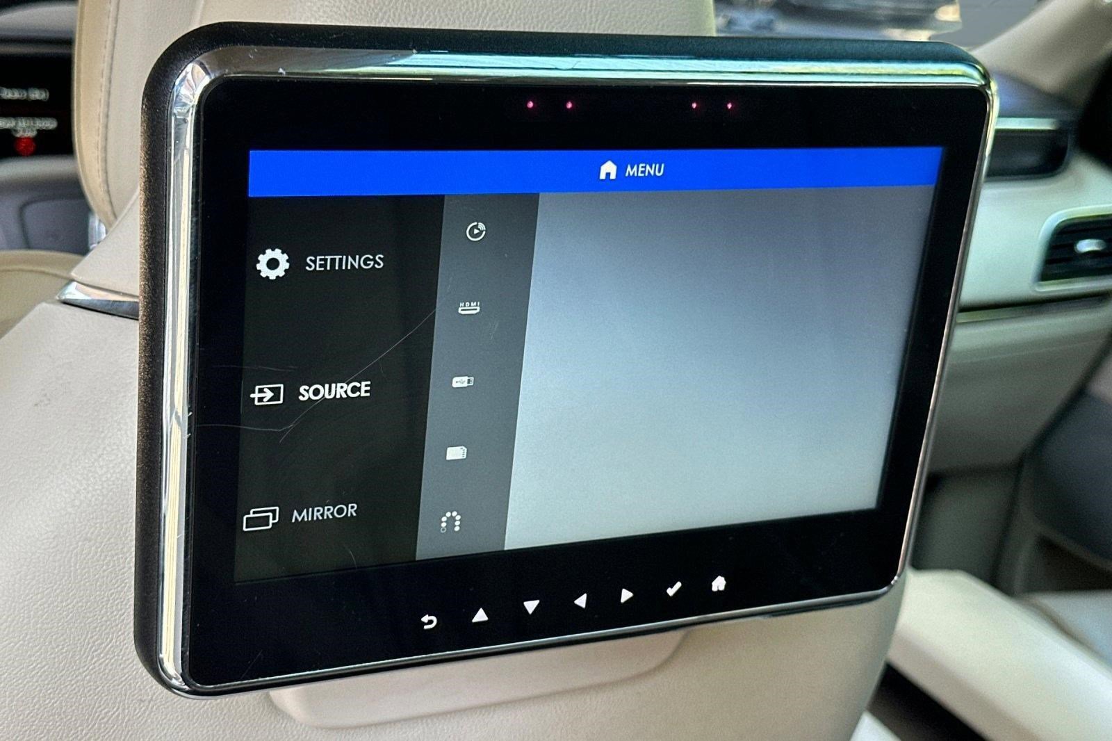 Used 2018 Lincoln Navigator L Reserve w/ Technology Package image 34