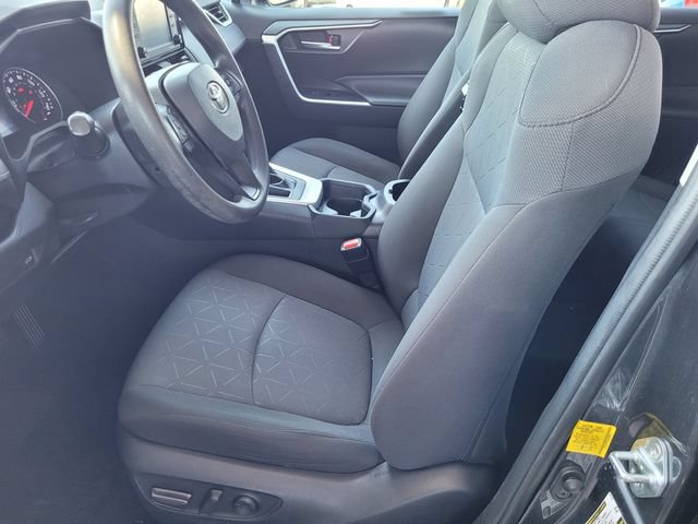Used 2020 Toyota RAV4 XLE w/ Convenience Package FWD image 15