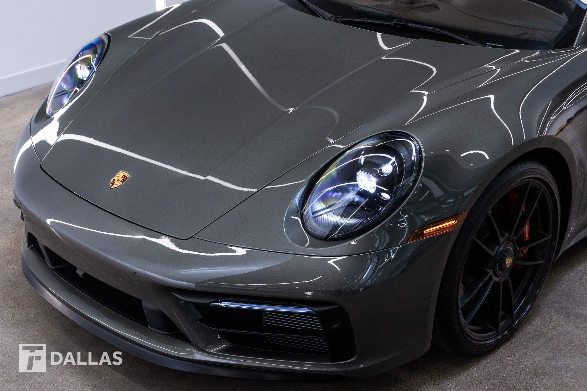 Used 2023 Porsche 911 Targa 4 GTS AWD/4WD image 3