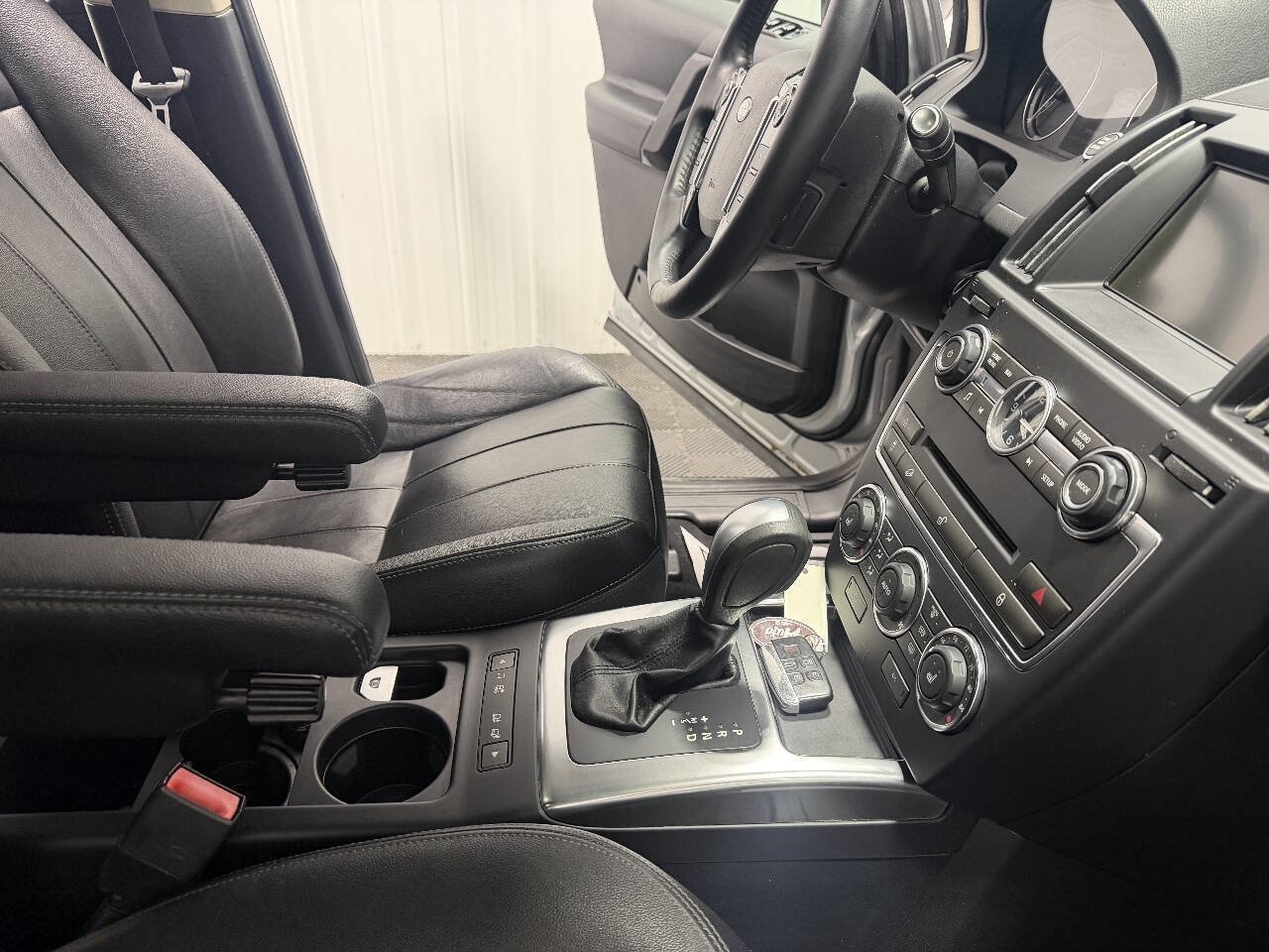 Used 2013 Land Rover LR2 HSE AWD/4WD image 17