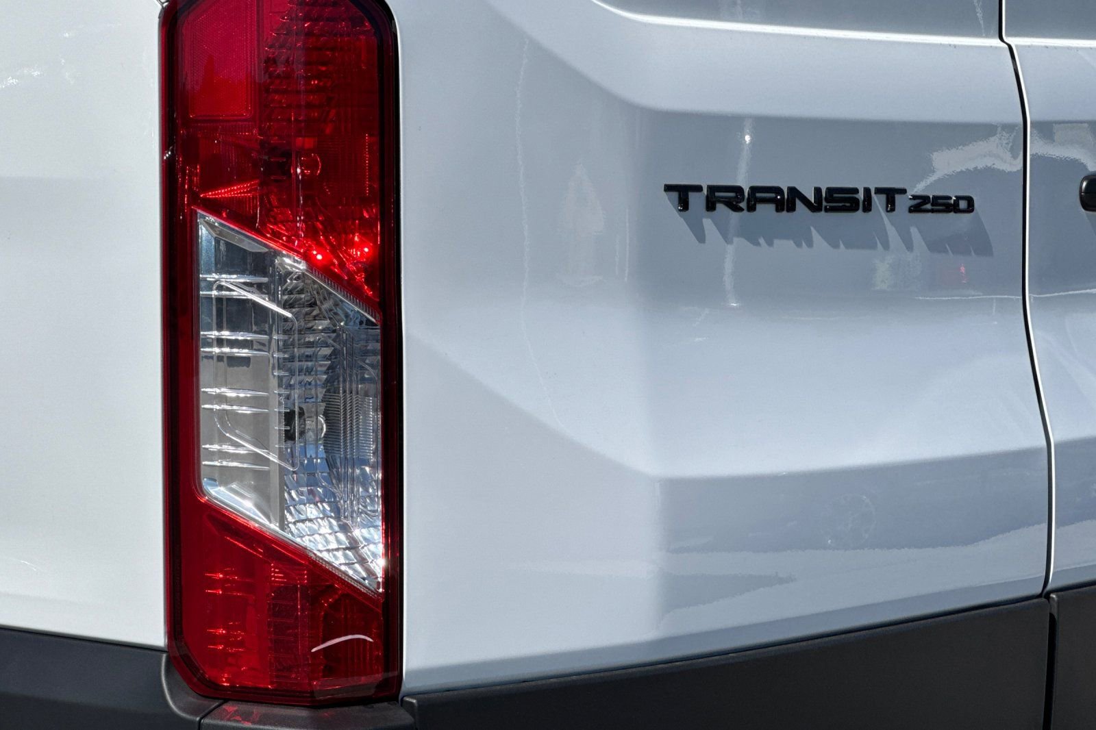 New 2026 Ford Transit 250 148 Medium Roof w/ Load Area Protection Package image 24