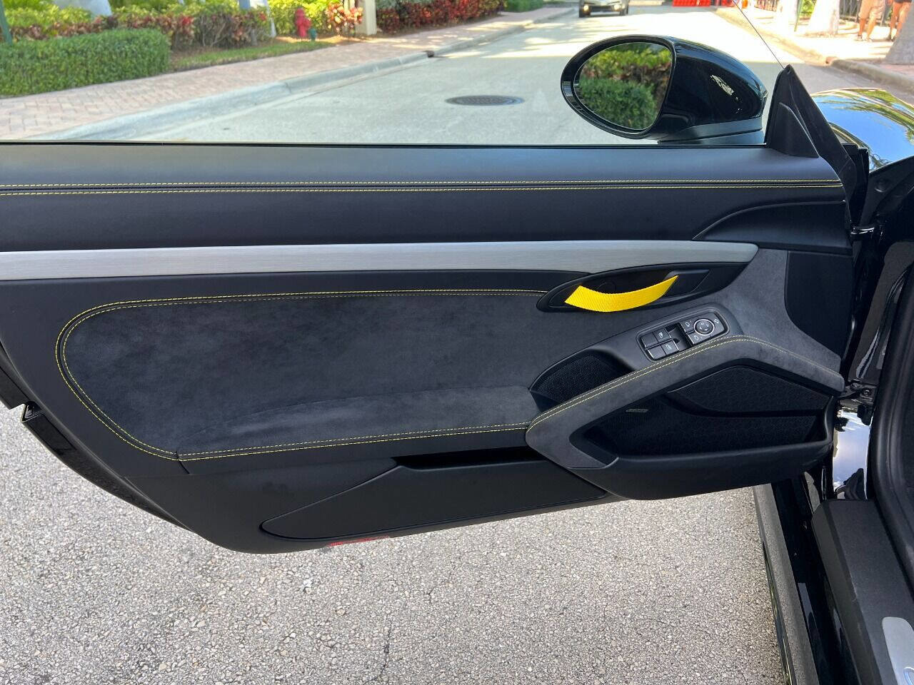 Used 2021 Porsche 718 Cayman GT4 image 15