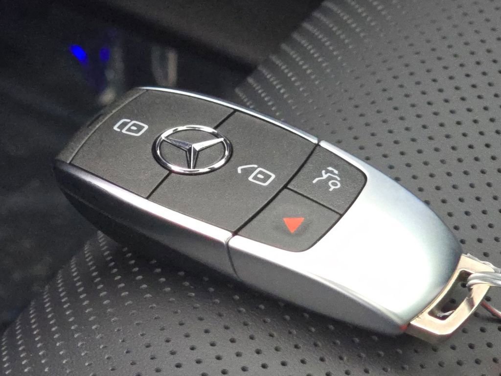 New 2026 Mercedes-Benz GLE 580 4MATIC image 38