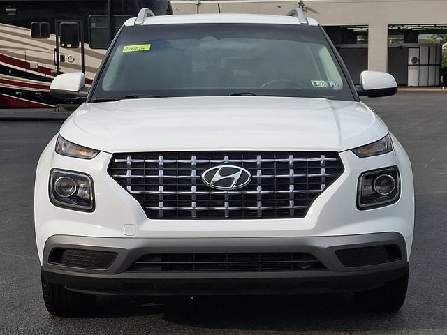 Used 2023 Hyundai Venue SEL FWD image 5