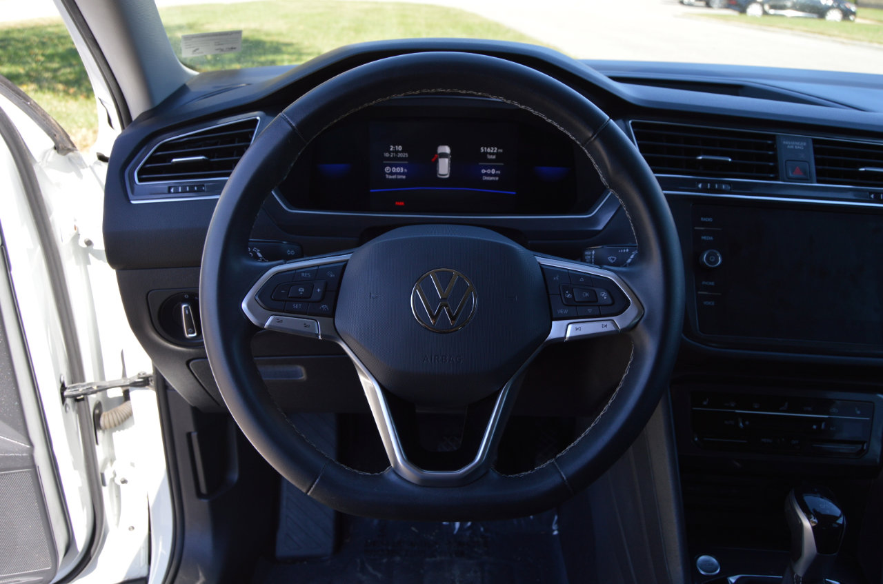 Used 2022 Volkswagen Tiguan SE image 9