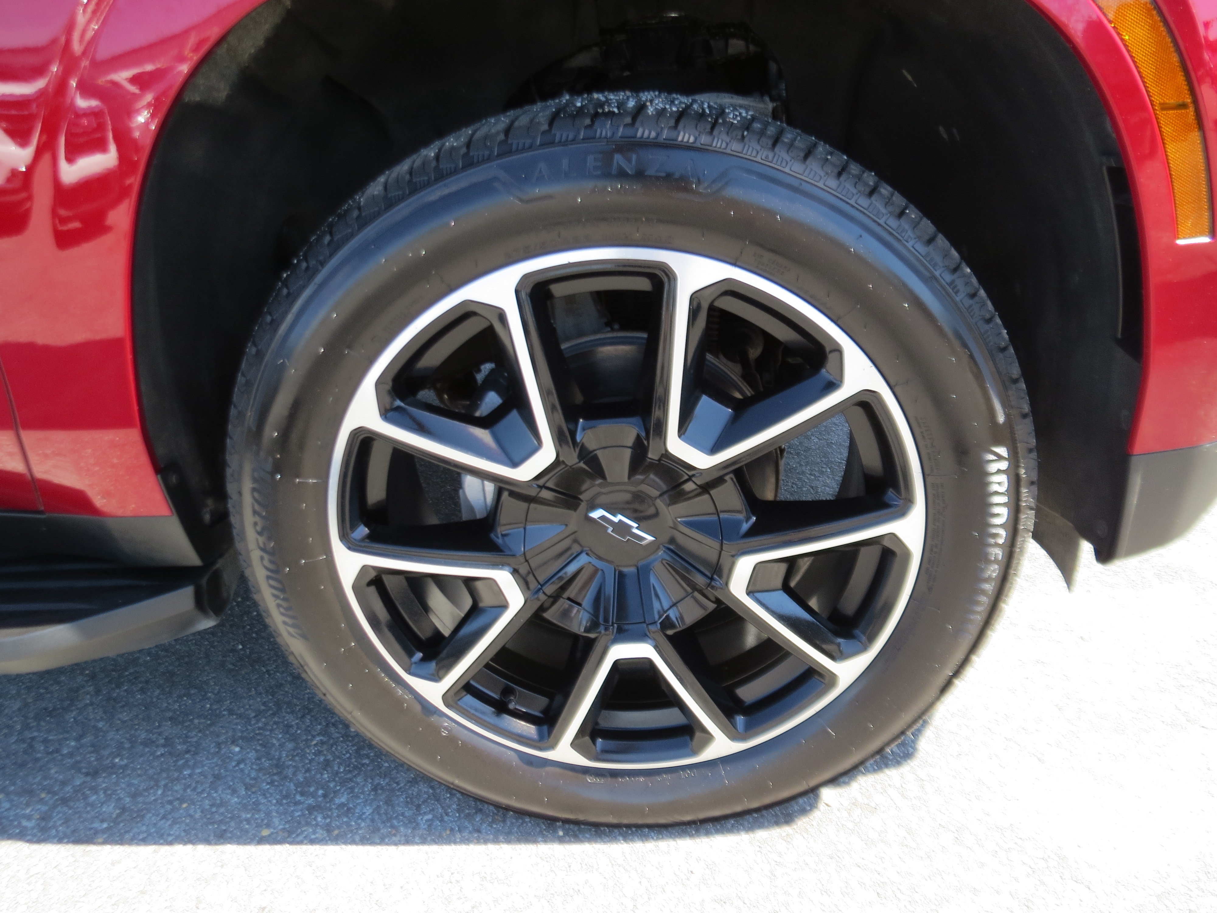 Used 2025 Chevrolet Tahoe RST w/ Advanced Technology Package AWD/4WD image 10