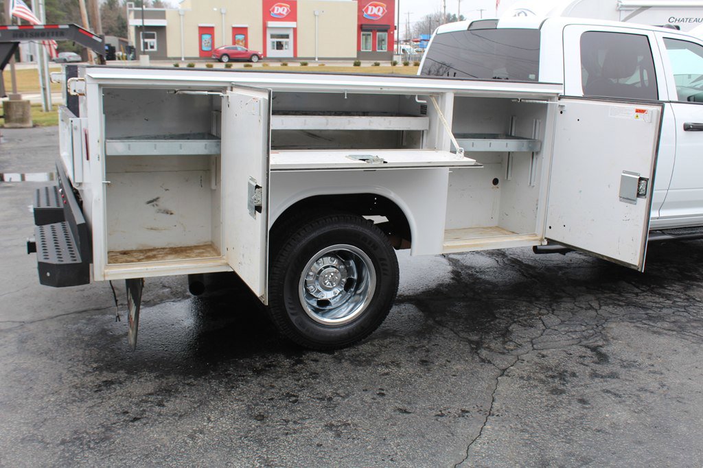 Used 2024 RAM 3500 Tradesman w/ Chrome Appearance Group image 40