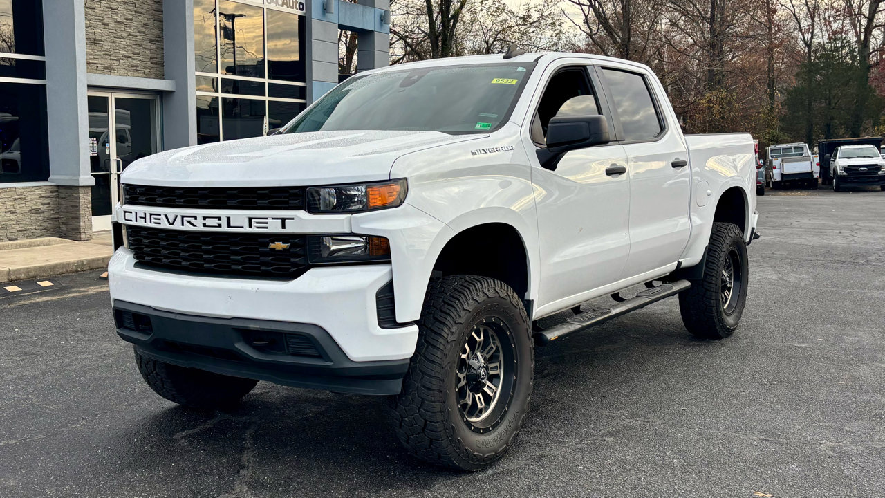 Used 2021 Chevrolet Silverado 1500 Custom w/ Safety Confidence Package image 2