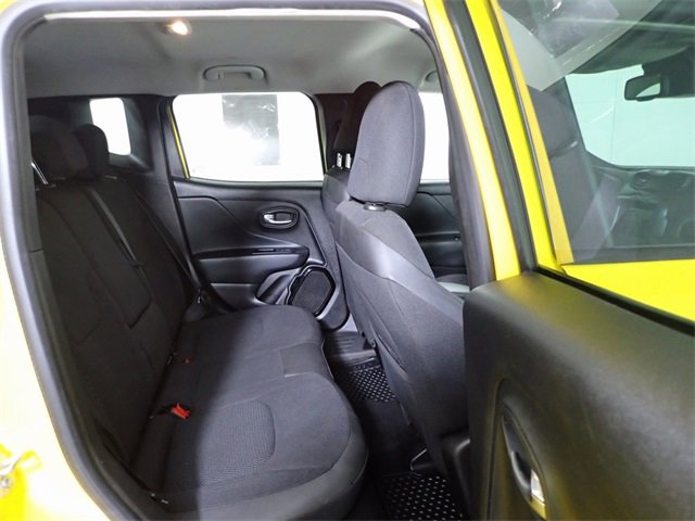 Used 2018 Jeep Renegade Altitude image 31