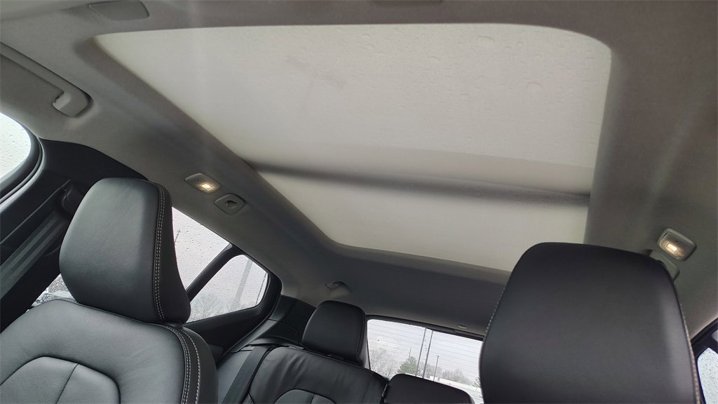 New 2026 Volvo XC40 B5 Core w/ Climate Package image 24