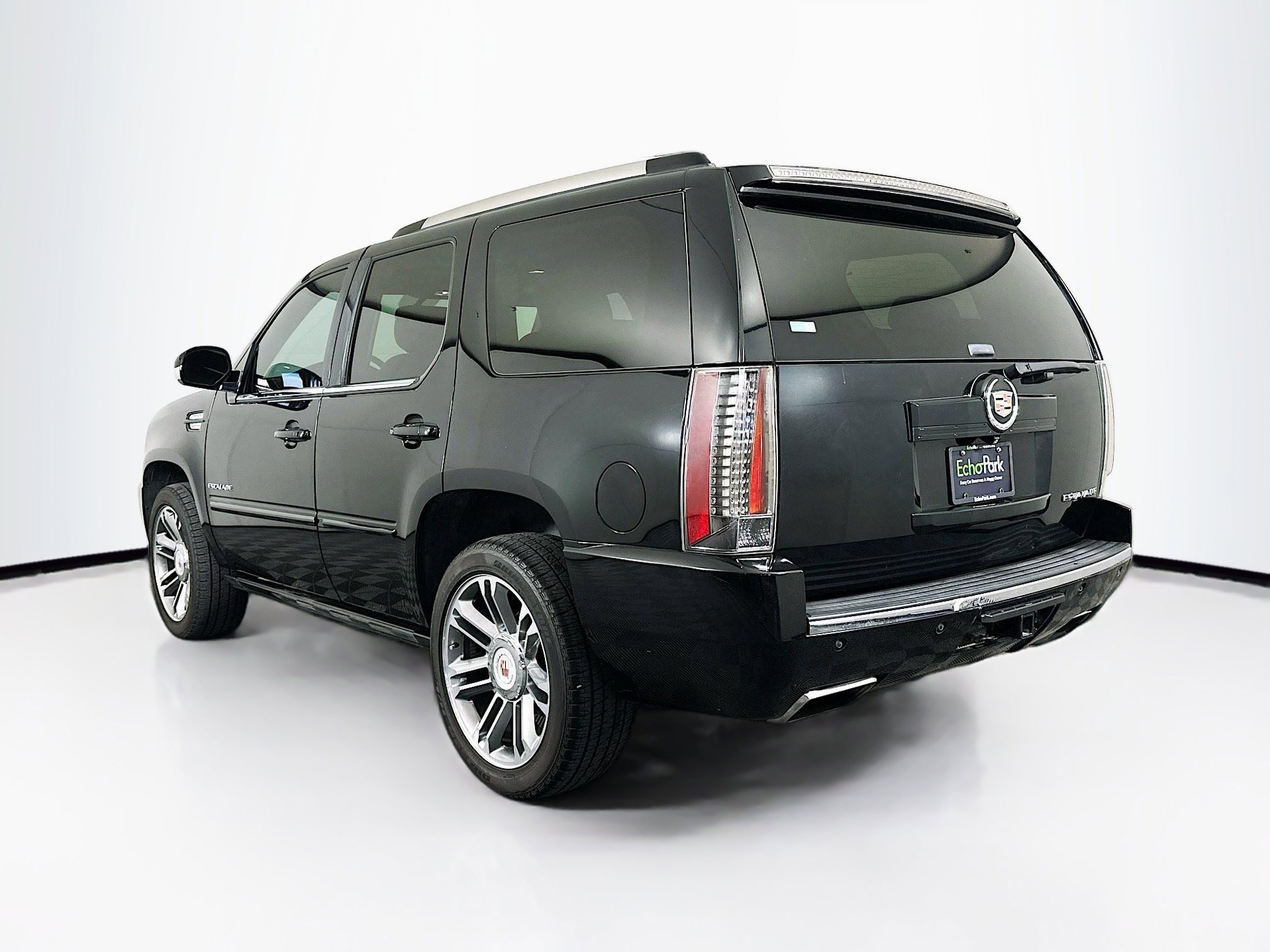 Used 2014 Cadillac Escalade Premium AWD/4WD image 5