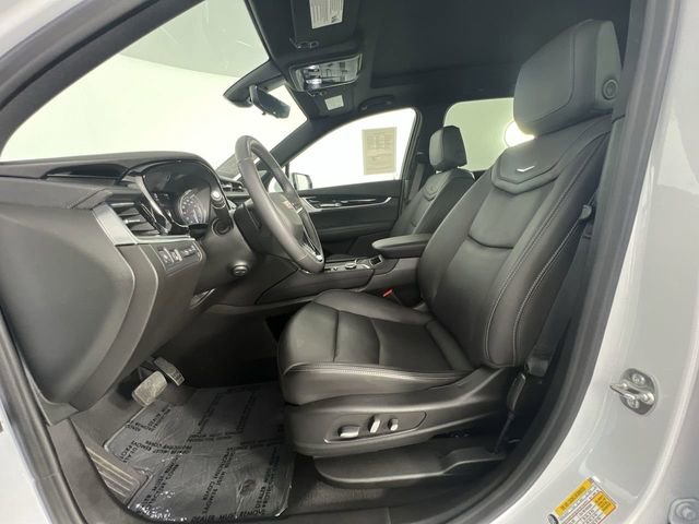 Used 2025 Cadillac XT6 Premium Luxury w/ Technology Package image 20